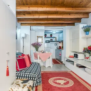 Apartment Diana Romantic Loft, Rome